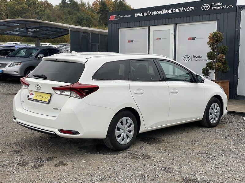 Toyota Auris 1.6i, ČR, Active, 2x kola - fotka 7 z 15