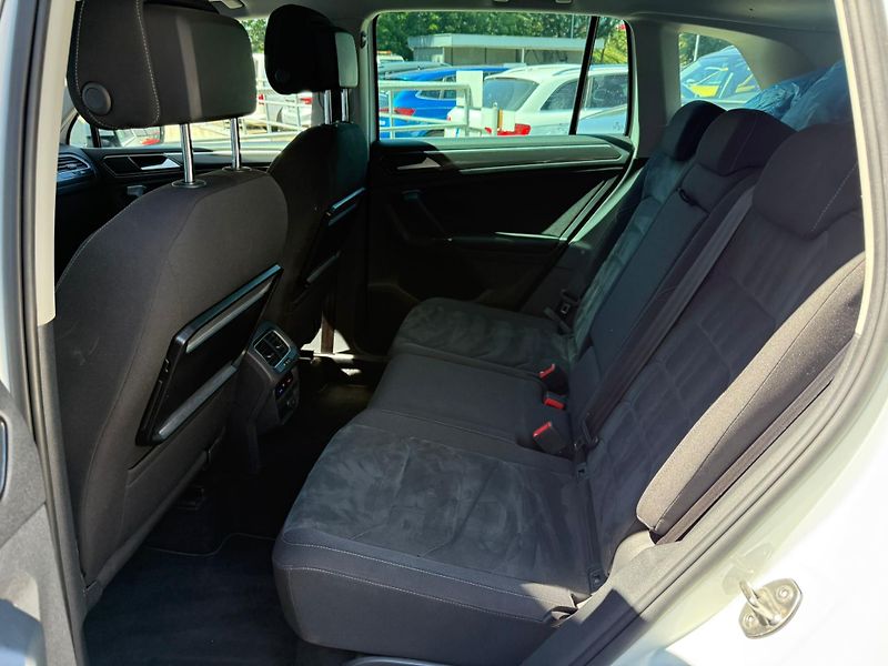 Volkswagen Tiguan Highline 2.0 TDI 140kw DSG 4x4 - fotka 21 z 26