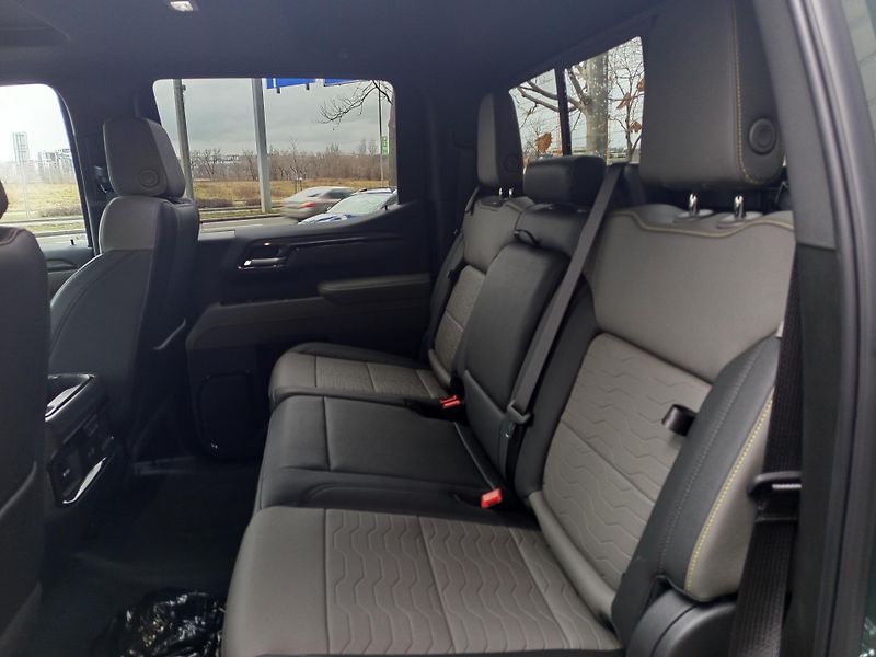 Chevrolet Silverado (2025) ZR2, Cypress, rezervováno - fotka 12 z 22