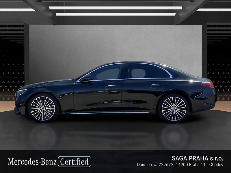 Mercedes-Benz Třídy E 220 d 4MATIC AMG Line Panorama - fotka 6 z 18