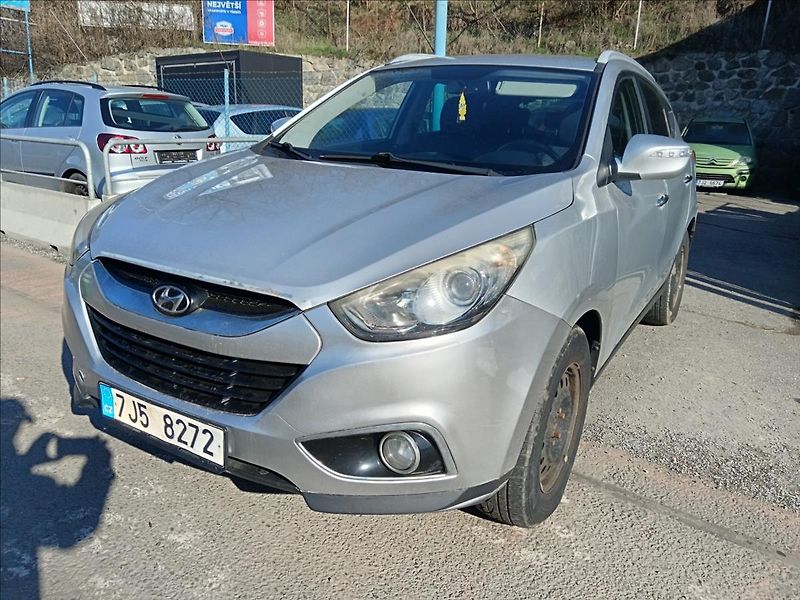 Hyundai ix35 2,0 CRDi - fotka 3 z 23