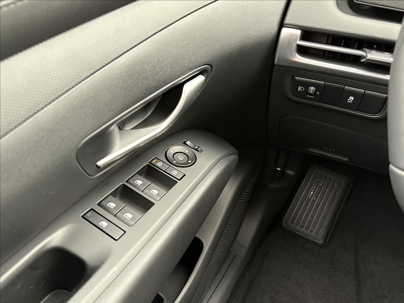 Hyundai Tucson 1,6 T-GDi DCT  GO Czech 4x2 MY - fotka 16 z 17