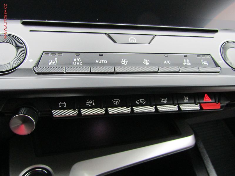 Peugeot 308 (2022) 1.2PT, 2.maj,ČR, Active - fotka 14 z 20