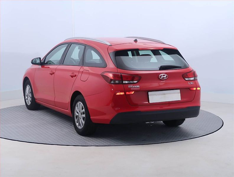 Hyundai i30 (2017) 1.0 T-GDI, Serv.kniha - fotka 4 z 14