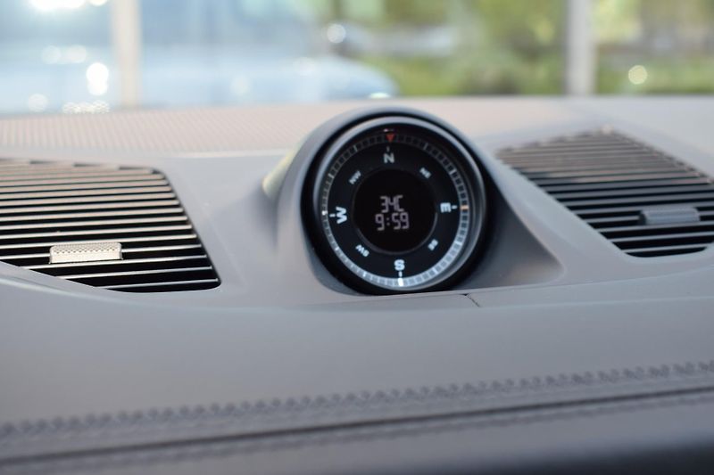 Porsche Cayenne (2026) KeyLess/SoftClose/Pano - fotka 26 z 52