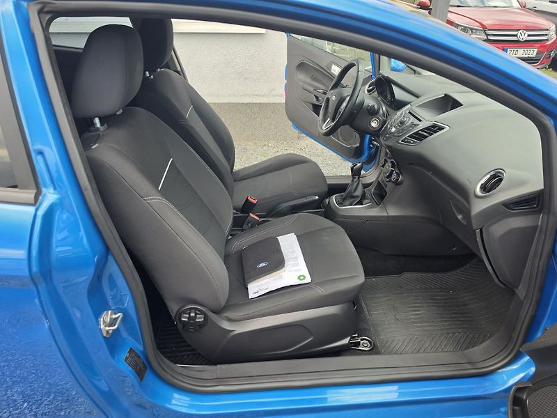 Ford Fiesta 1.2 i  - fotka 15 z 19