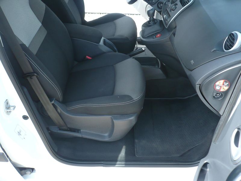 Renault Kangoo 1.5dCi ČR DPH Klimatizace - fotka 15 z 25