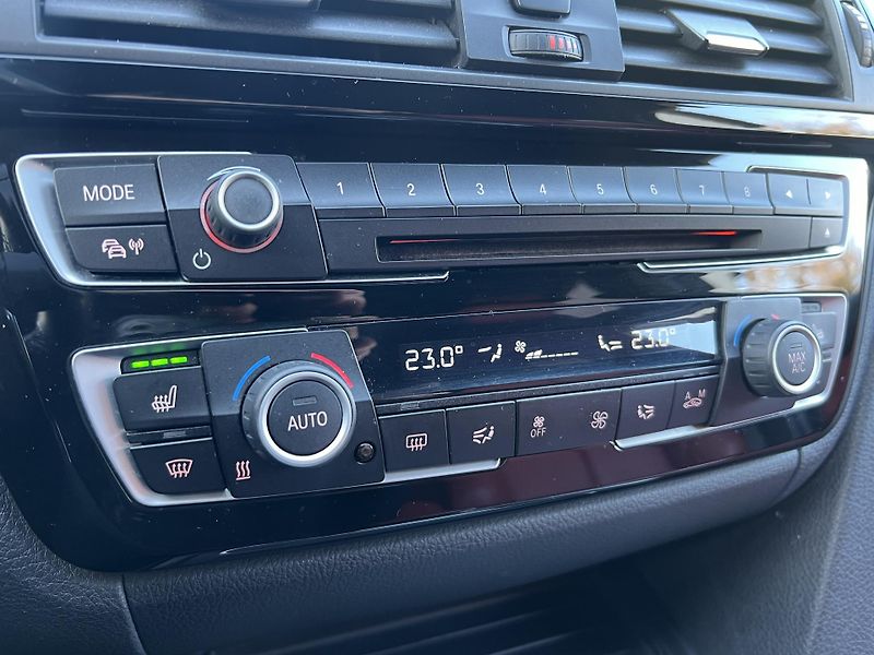 BMW Řada 3 320D M-PAKET X-DRIVE AUTOMAT - fotka 28 z 52