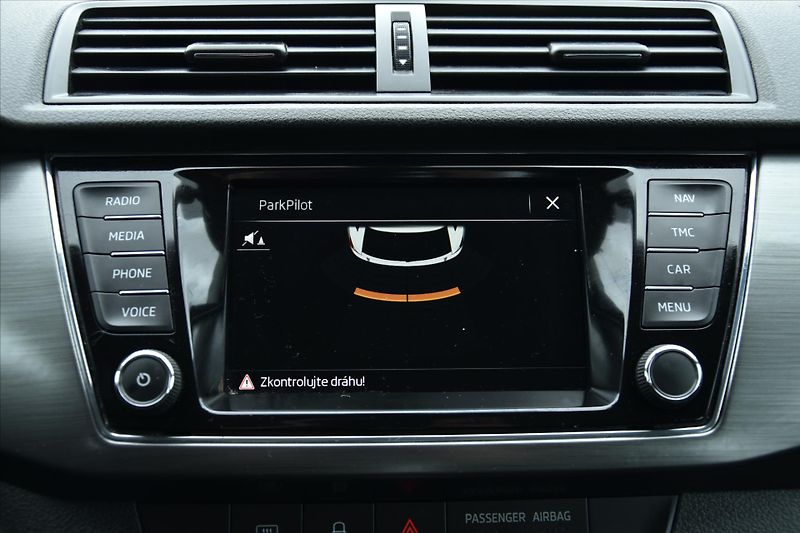 Škoda Fabia 1.4 TDI 66kW DSG AMBITION ČR - fotka 19 z 23