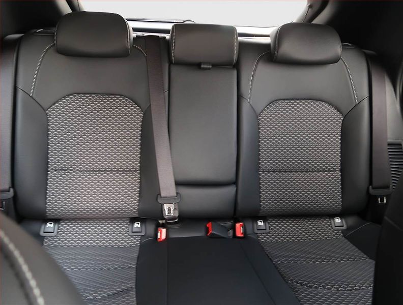 Kia XCeed (2025) Plug-in-Hybrid, DPH, Navigace - fotka 10 z 17