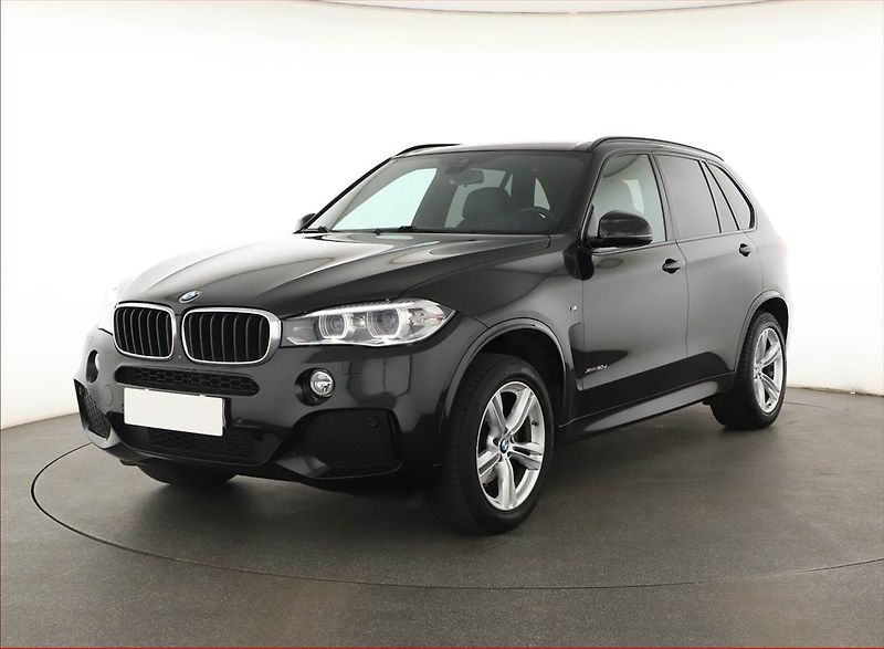 BMW X5 (2017) xDrive30d - fotka 2 z 22