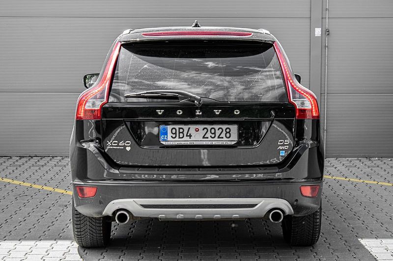 Volvo XC60 - fotka 6 z 28