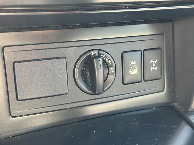 Toyota Land Cruiser 3.0 D-4D 127 kW AUT Tažné - fotka 22 z 36