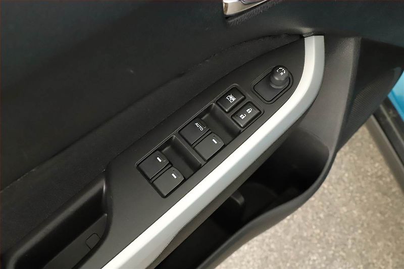 Suzuki Vitara (2016) 1.6 VVT, Serv.kniha, Tempomat - fotka 12 z 14
