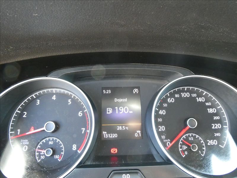 Volkswagen Golf 1,2 TSi 63kW CUP, 2.majitel - fotka 33 z 41