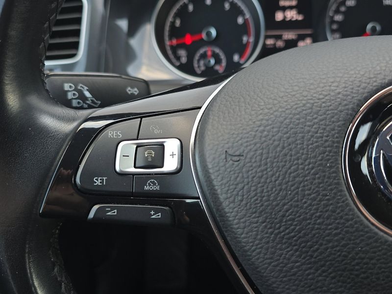 Volkswagen Golf (2018) VARIANT 1.0 TSi 81kW, ČR, serv - fotka 11 z 23