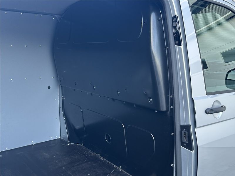 Volkswagen Transporter 2,0 TDI 150PS  L1H1 Van 4x4 - fotka 41 z 53