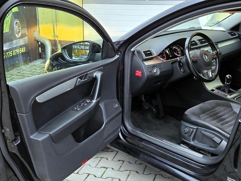 Volkswagen Passat TDi Highline, SERV.KNIHA       - fotka 33 z 51