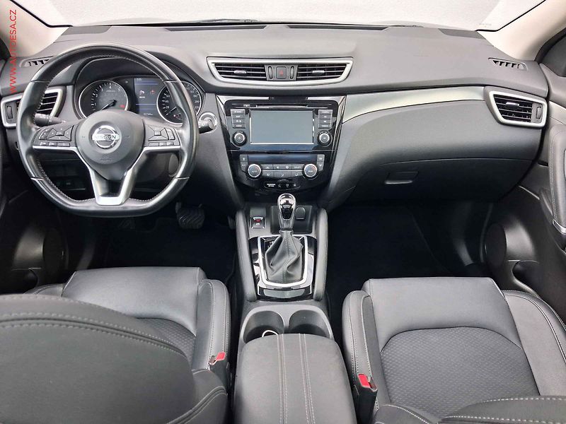 Nissan Qashqai (2019) 1.3DiG-T, N-Connecta, AT - fotka 8 z 21