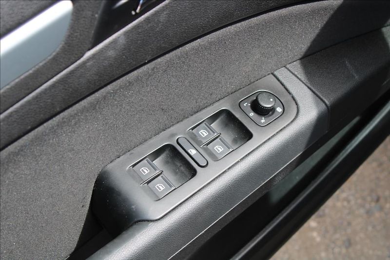 Škoda Superb 2,0 TDi  4 x 4, DIG.KLIMA, ČR - fotka 15 z 38