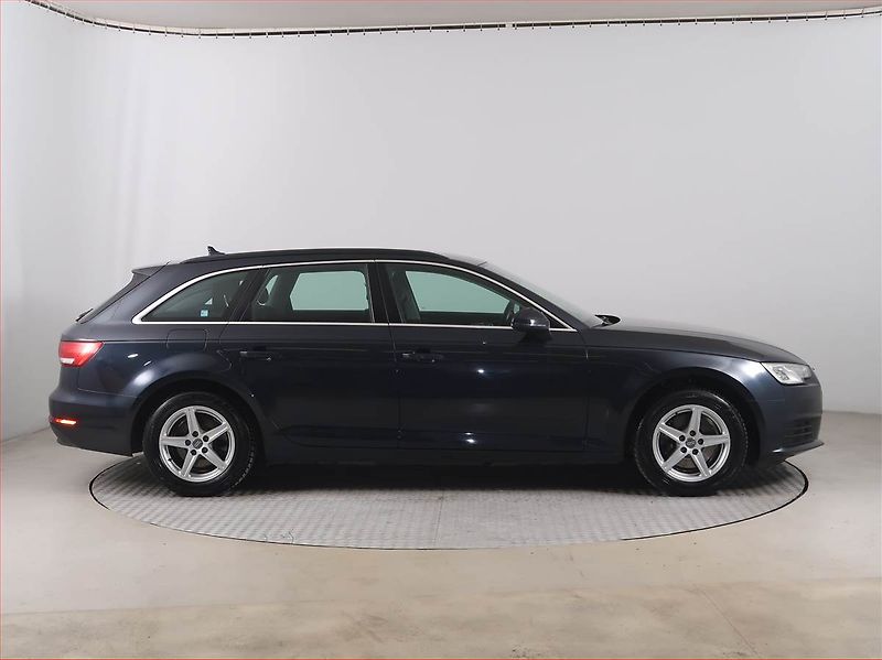 Audi A4 (2017) 2.0 TDI, Automat, Navi - fotka 6 z 19