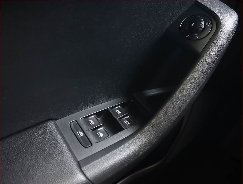 Škoda Octavia (2019) Ambition Plus 1.6 TDI, Automat - fotka 17 z 20