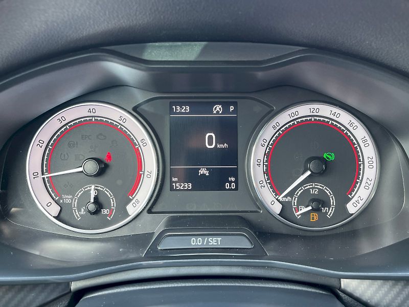 Škoda Kamiq (2023) 1.0 TSI 81 kW Monte Carlo DSG - fotka 18 z 32