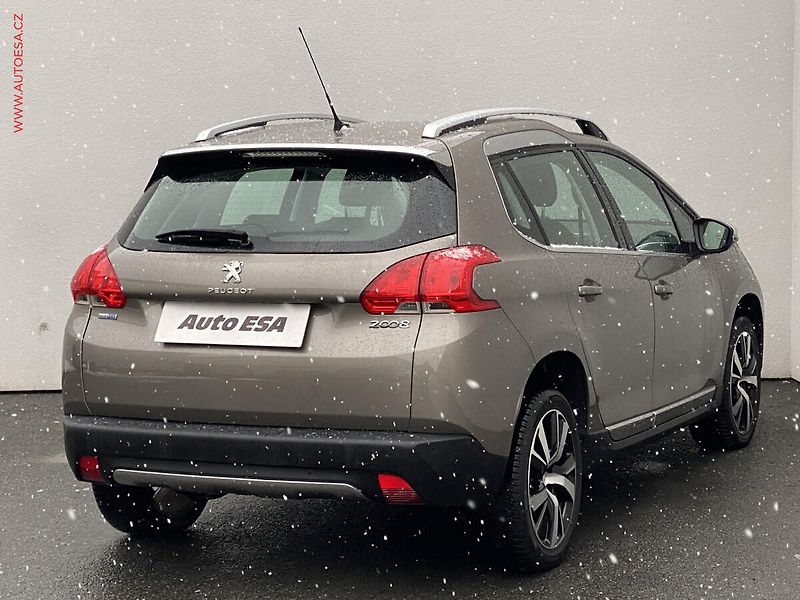 Peugeot 2008 (2016) 1.6 HDi, Allure, navi - fotka 4 z 20