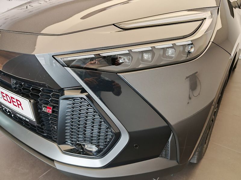 Toyota C-HR 2.0 PHEV GR SPORT - fotka 7 z 39