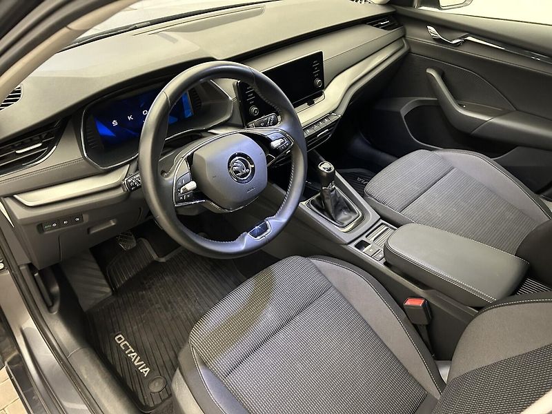 Škoda Octavia 1.5 TSI Ambition - fotka 6 z 23