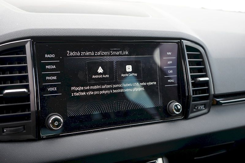 Škoda Karoq (2025) TSI 110 kW DSG Sportline - taž - fotka 16 z 33