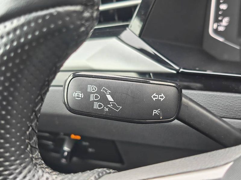 Volkswagen Arteon R-Line 6G 1,5TSI - fotka 13 z 22