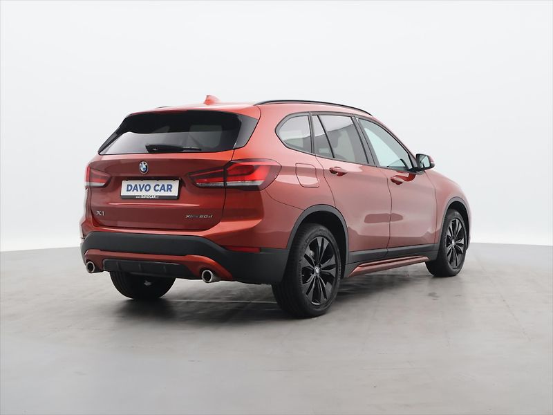 BMW X1 2,0 20d 140kW xD Aut. CZ DPH - fotka 7 z 34