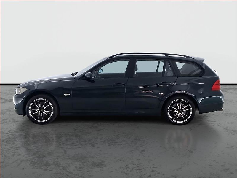 BMW Řada 3 (2006) 320 i, po STK, plně pojízdný - fotka 3 z 17