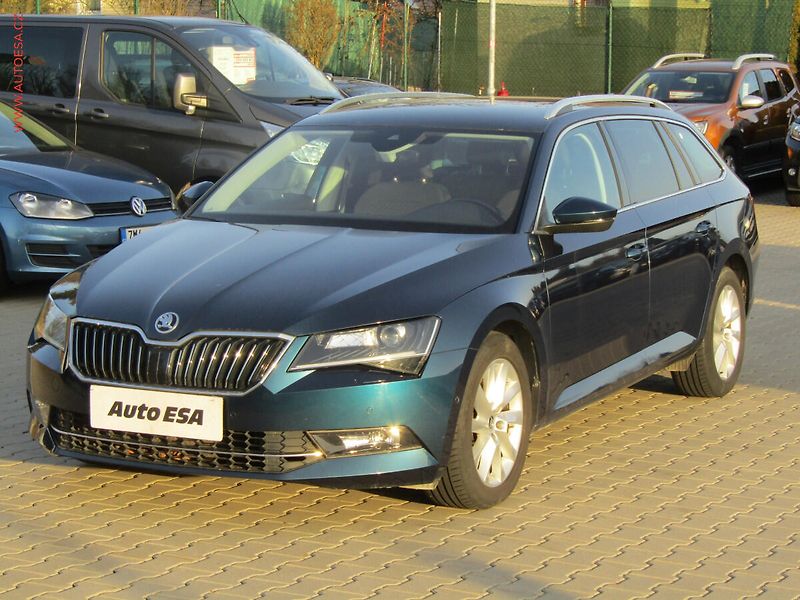 Škoda Superb (2019) 1.6 TDi, Style, DSG, bixen - fotka 3 z 23