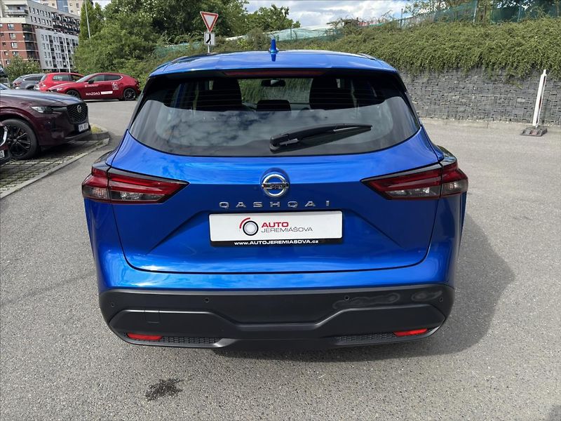 Nissan Qashqai 1,3 DIG-T Visia PLNÝ SERVIS - fotka 4 z 39
