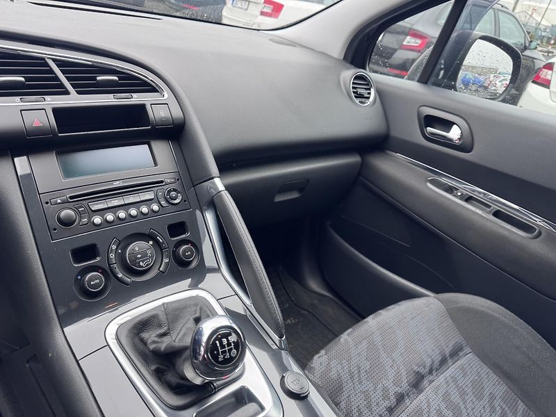 Peugeot 3008 1.6 VTi, 88 kW - fotka 10 z 20