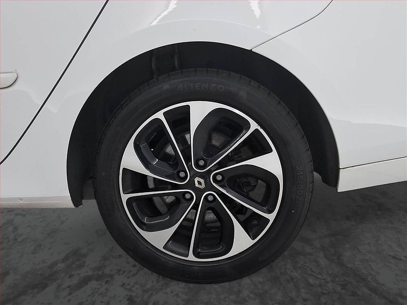 Renault Laguna (2015) 2.0 dCi, Navi, Xenony - fotka 14 z 21