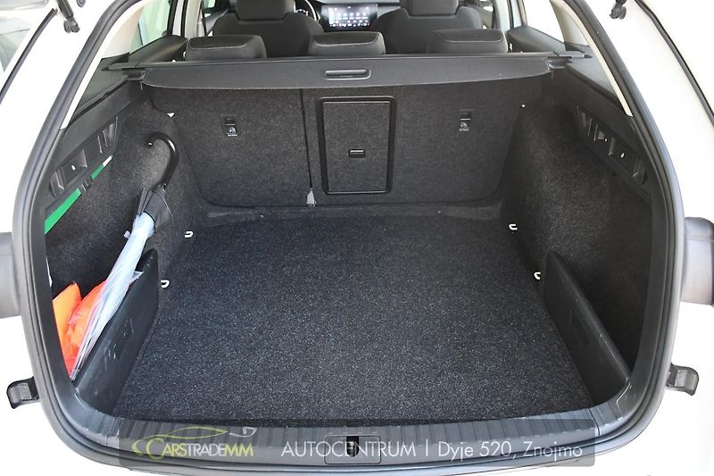 Škoda Octavia 1.5TSi STYLE LED TAŽNÉ ČR 1M - fotka 44 z 51