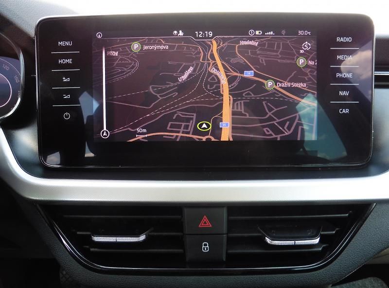 Škoda Kamiq 1.0 TSi DSG Style+ Navi - fotka 11 z 19