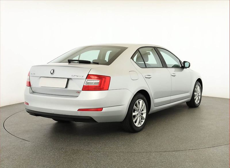 Škoda Octavia (2013) 1.8 TSI, Tempomat - fotka 5 z 18