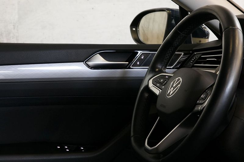 Volkswagen Passat 2.0TDI 110kW DSG ACC Kam Tažné - fotka 14 z 30