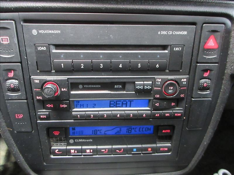 Volkswagen Passat 1,9 TDi, Klima, Vyhř. sed. - fotka 19 z 25