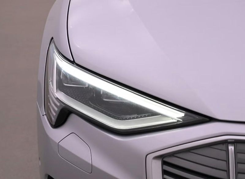 Audi e-tron 55 Quattro SoH 92% Tažné LED  - fotka 19 z 19