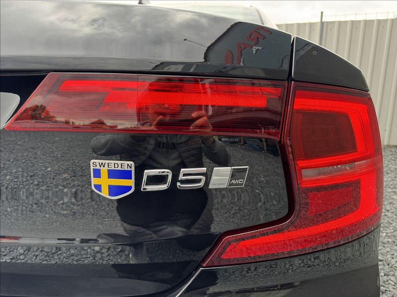 Volvo S90 2,0 D5 AWD INSCRIPTION DPH ČR - fotka 17 z 50