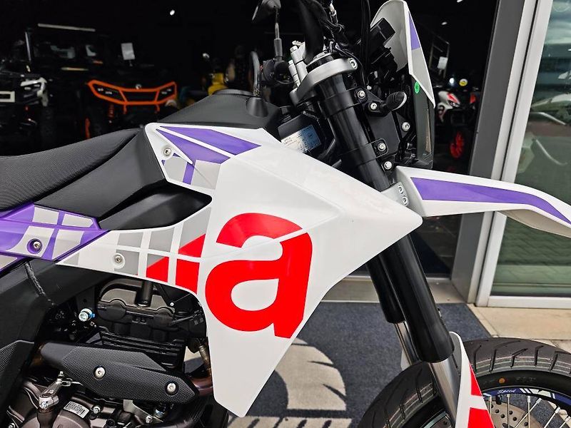 Aprilia SX 125 (2025) 790 Km - fotka 10 z 20
