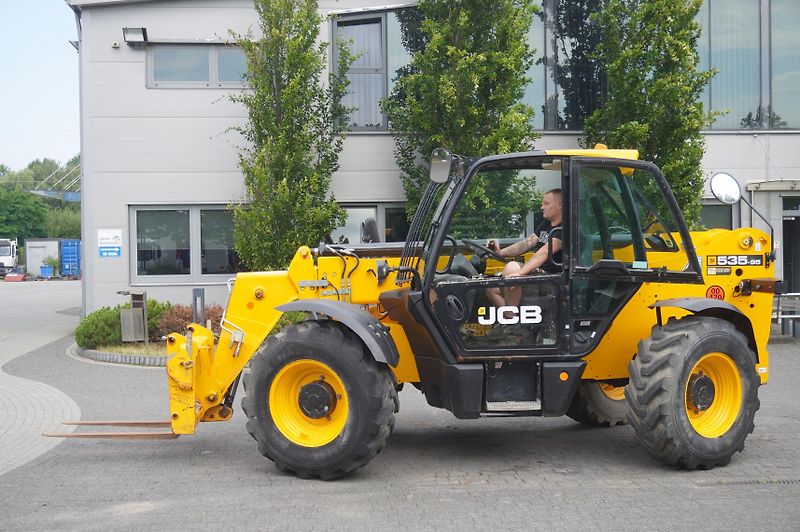 JCB (2021) 535-95 / 3.5 T / range 9.5 m - fotka 11 z 24