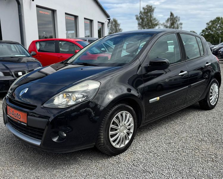 Renault Clio (2009) - fotka 1 z 14