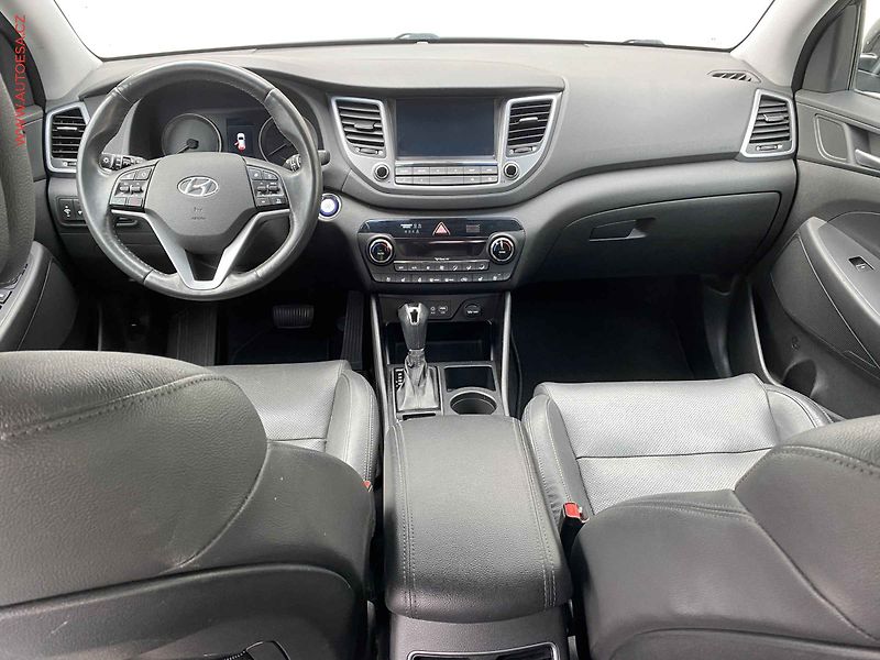 Hyundai Tucson (2016) 2.0 CRDi 4x4, AT, LED, panor - fotka 8 z 19