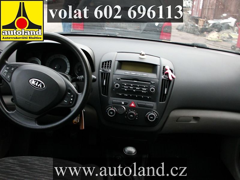 Kia Ceed (2008) VOLAT:602 696 113 - fotka 9 z 12
